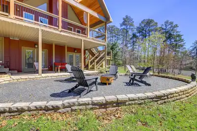 Sparta Home w\/ On-Site Lake Access!