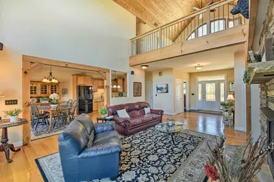 Image de Spacious Seneca House ~ 7 Mi to Lake Keowee!