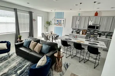 Image de Modern Cozy Haven Near Attractions!