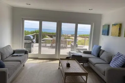 Image de Waterfront Private Beach House on Gardiner's Bay