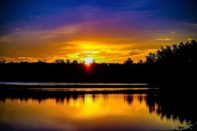 Image de Lakefront House