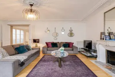 Image de Pristine 180m Apartment Near Saint-Lazare