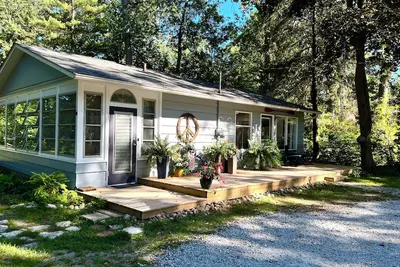 Image de Renovated Cottage- Hot Tub, Close To Private Association Beach & Ev Charger