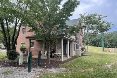 Image de 13801 Trailside Lane | Slope side townhouse