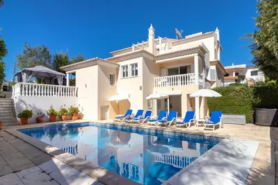 Image de Casa Desa, - Heated swimming pool, walking distance to amenities