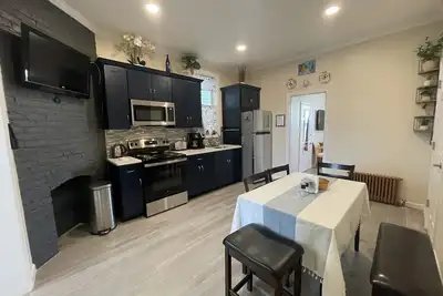 Image de New York City Apartment By The Free Staten Island Ferry!