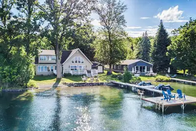 Image de Island Vista - A Canandaigua Lake Dream Home!