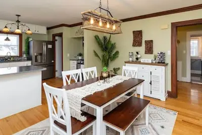 Image de Charming 4br/2ba in central Dsm