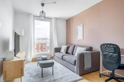 Image de Charming Favoriten 1br w/ Elevator, nr Bus 65a, by Blueground