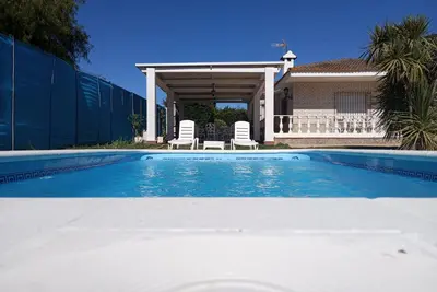 Image de Fuentes Del Colorao - Charming house with elevated pool and free WiFi