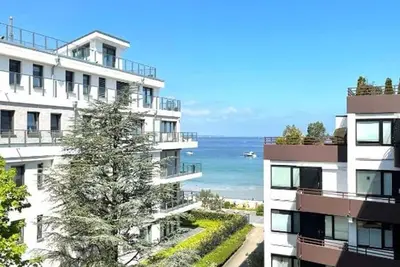 Image de Residenz am Hang - 2 Zimmerapartment mit Balkon und Teilmeerblick,