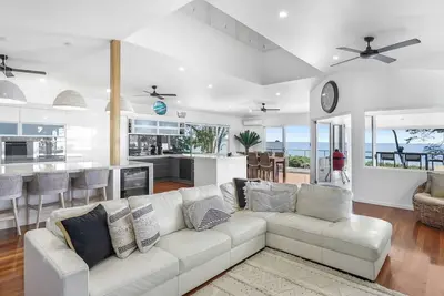 Image de Belle Escapes SeaChange at Clifton beach Luxury Beachfront Home