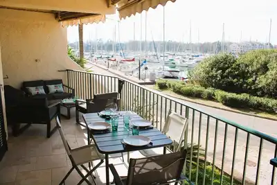 Image de Appartement pour 6 personnes avec vue sur le port aux Marines de Cogolin