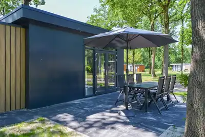 Image de Beau chalet avec jardin clos
