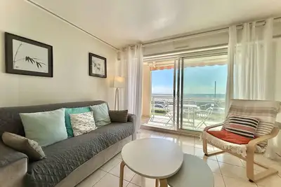 Image de Appartement T2 traversant face Ă la mer avec terrasse et garage Ă Pornichet, proche Casino
