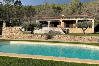 Image de Villa au charme Provençale avec Piscine, Spa, table de Ping-Pong…