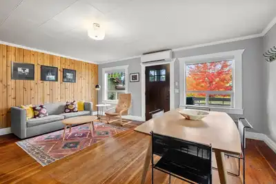 Image de Nw Riverside | Old Bend | Pet (dog) friendly | Walk Everywhere!