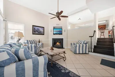 Image de Beautiful Bayside Landing!