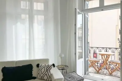 Image de Cannes: Marceau très bel appartement en centre ville avec parking et balcon