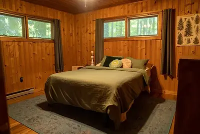 Image de Woodsy Retreat-2 Bedroom cabin
