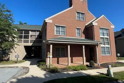 Image de 13845 Trailside Lane | Slope side townhouse!