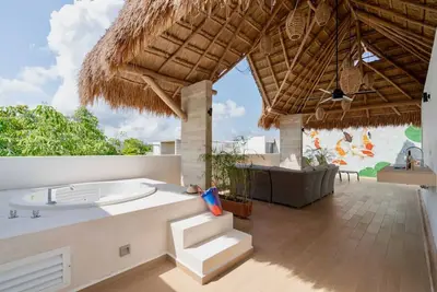 Image de Koi Penthouse avec jacuzzi / espace travail - wifi / salle de sport / parking