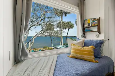 Image de Riverfront Property - Minutes to Beach! Pet friendly!