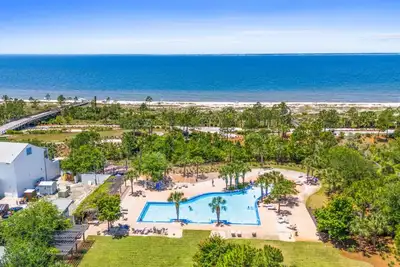 Image de Pet-Friendly! Larwge Home in Windmark Beach with Resort Pools, Golf Cart Access, Beach Access & Village Center – Sleeps 14!
