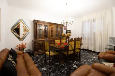 Image de 2-bedroom apartment in classical Tuscan style