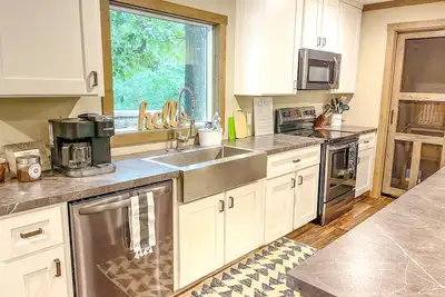 Image de Rabbittail Retreat, 1/2 mi from Lake Ouachita, kayaks, biking/hiking trails