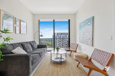 Image de One-Bd Downtown Doral Condo | Free Parking