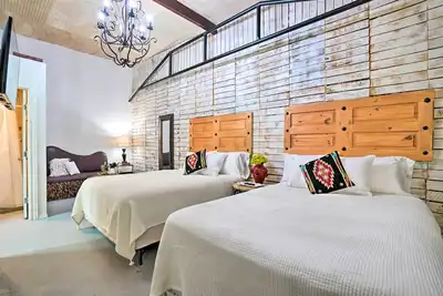 Image de Laredo Vacation Rental Near Tourist Attractions!
