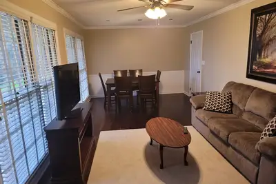 Image de 2. Beautiful lakeview home in Guntersville