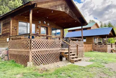 Image de Bethany's Vallecito Lake Cabin #2