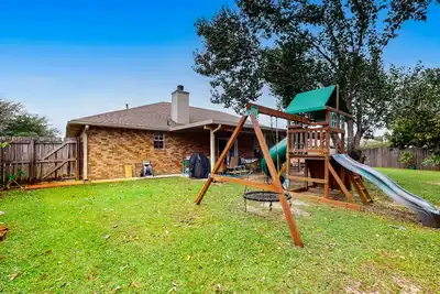 Image de Pretty in Perdido Key - Home with kitchen, patio, playground, central Ac, & W/D