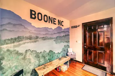 Image de Blissful Mountain Cabin, Close To It all + Hot Tub