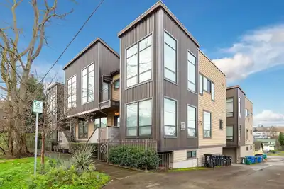 Image de Walk to Seattle's best hipster restaurants & food!