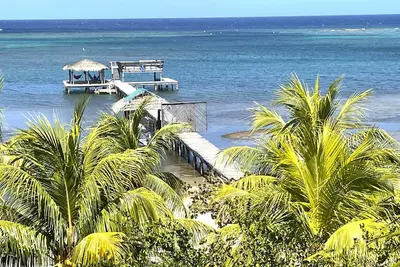 Image de Fabulous Sunsets, White Sand beach - at The Perch in Sundancer Cabanas