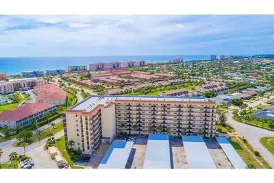 Image de Walk to Beach Quiet Community awesome Amenities!