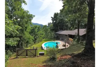 Image de Rustic Modern with total privacy on 1. 5 acres