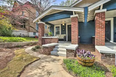 Image de Dog-Friendly Bungalow: 1 Block to Avondale Dining!
