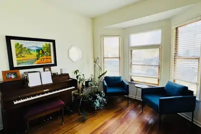 Image de Cozy Home in Corktown!
