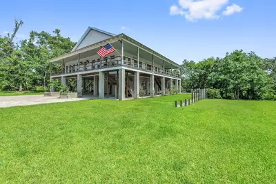 Image de The Porch at the Bay House!