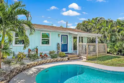 Image de Charming Bungalow w/ Pool in North Palm Beach