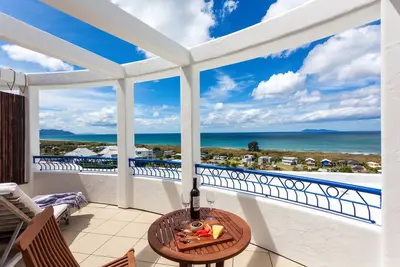 Image de Santorini style, luxury apartment, stunning views!