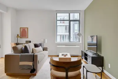 Image de Classic Chelsea 2br w/ Doorman & Gym, near High Line, by Blueground