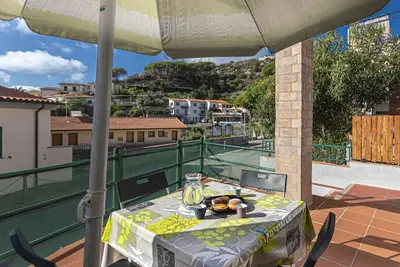 Image de Atena holiday apartment in Seccheto few steps away from the beach