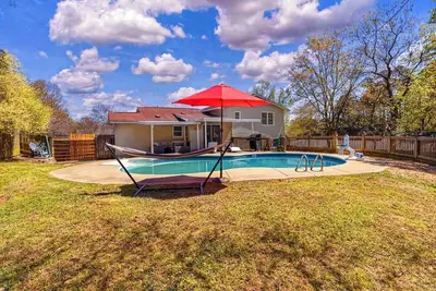 Image de Gold Humingbird-All in one Family Getaway W/pool