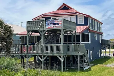 Image de Patriot House - Beachfront - Island Realty