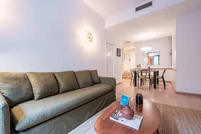 Image de Sweett | Girona 201 - Trois Chambres Appartement, Couchages 5